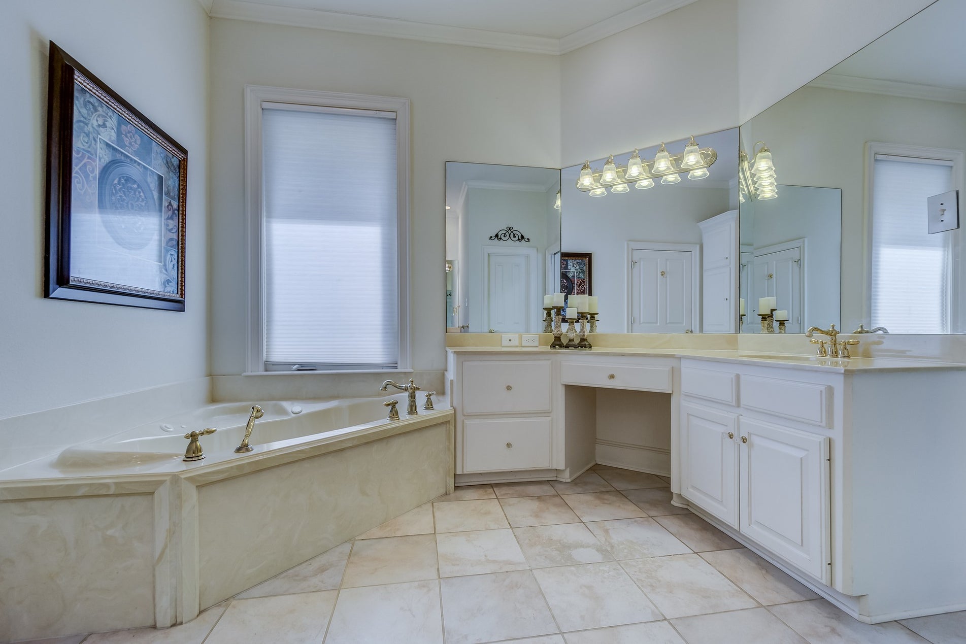 Bathroom Remodel Ideas - Golden Accessories For A Royal Experience