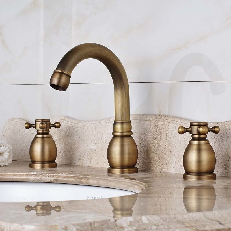 Contemporary Deck Mounted Dual Handle Bathroom Faucet