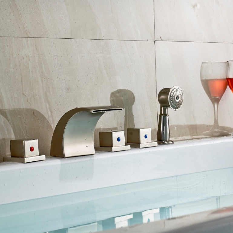 Deck Mount Hot and Cold Water Bath-tub Mixer Tap Three Handle