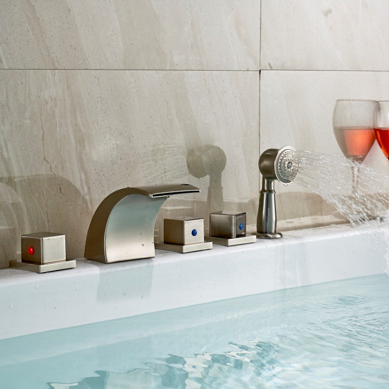 Deck Mount Hot and Cold Water Bath-tub Mixer Tap Three Handle