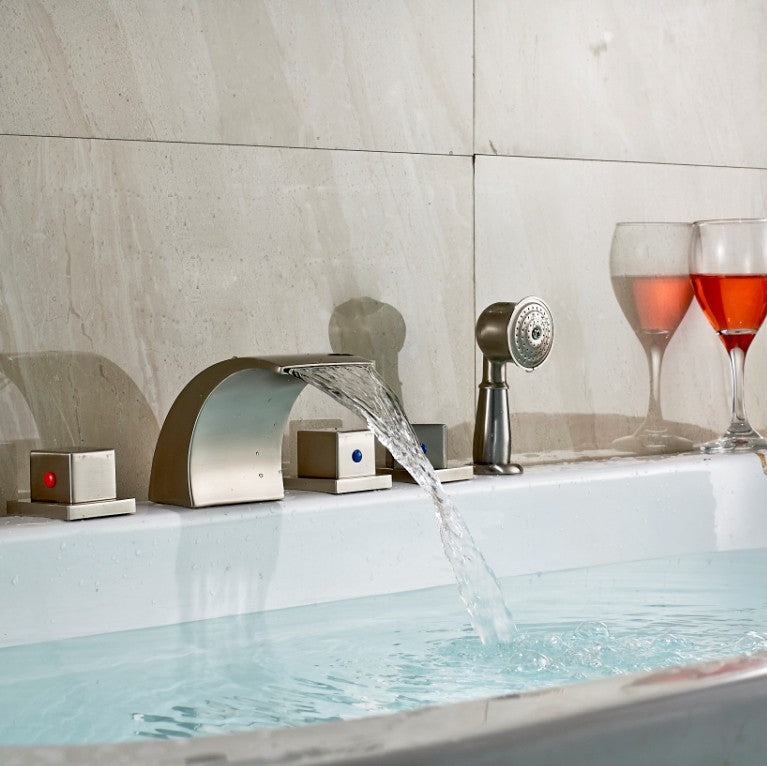 Deck Mount Hot and Cold Water Bath-tub Mixer Tap Three Handle