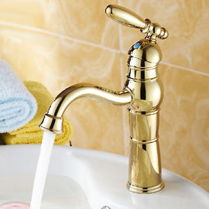 Single Lever Deck Mount Bathroom Sink Faucet in Gold Faucet