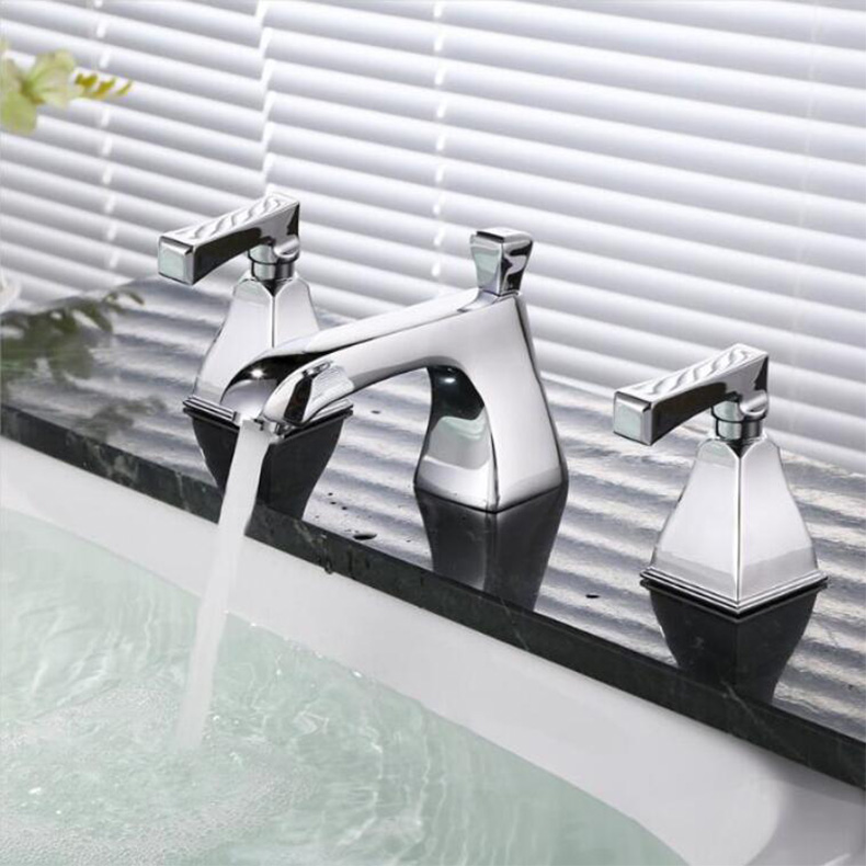 Fashion Cover Mounted Bathtub Room Sink Double Handle Faucet