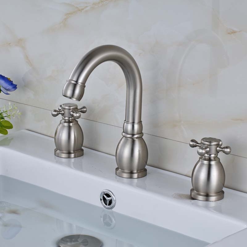 Contemporary Deck Mounted Dual Handle Bathroom Faucet