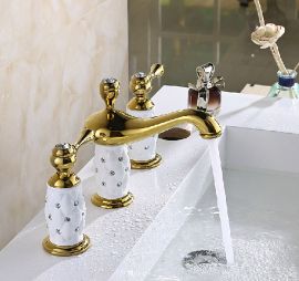 Missa Series 3 Holes Bathroom Sink Faucet in Gold Finish