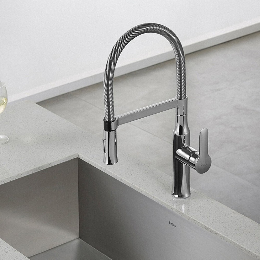 Pull Out Single Handle Chrome Finish Kitchen Sink Faucet